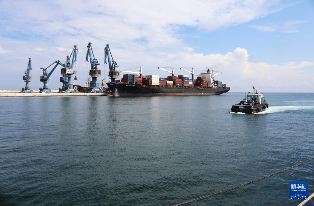 This is a photo taken on June 15, 2023 at the Port of Bata in Equatorial Guinea. Photo by Xinhua News Agency reporter Dong Jianghui