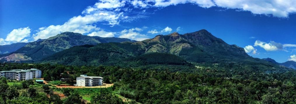 ↑ Saporgmuvo University surrounded by mountains.