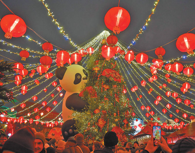 Chinese New Year themed decoration captured in the center of Moscow, Russia on January 28th. Photo by Xinhua News Agency reporter Bai Xueqi