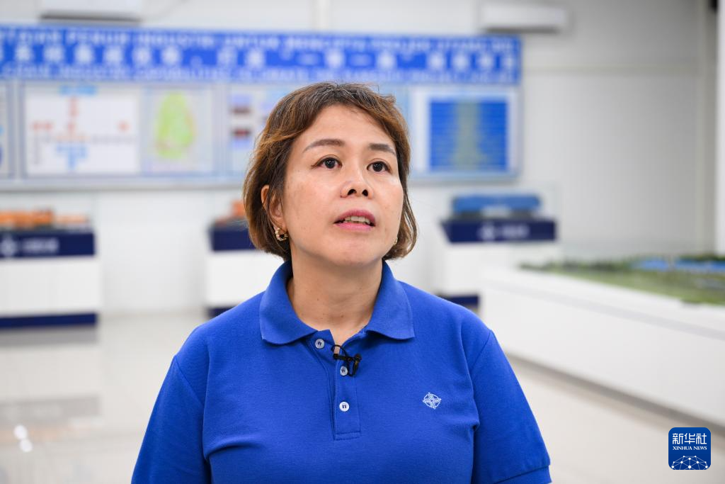   這是10月9日在馬來西亞彭亨州拍攝的馬來西亞東海岸鐵路項目總經理部人力資源部總經理助理邱佩玲。 新華社記者程一恒攝